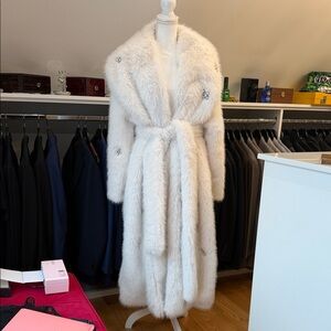Elegant White Fur Coat with crystals